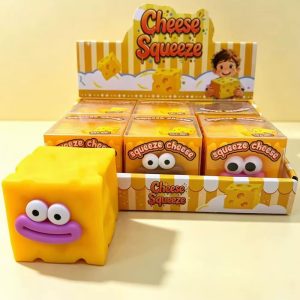 Crunchy Crackle sūris Squishy – traškantis antistresinis žaislas . Spalva atsitiktinė